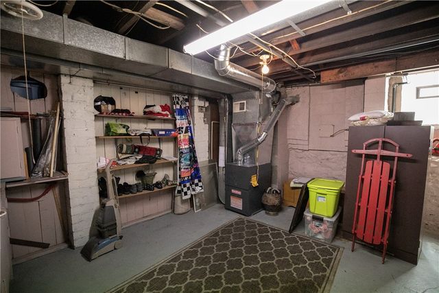 156 Taylor Ave, Beaver, PA 15009