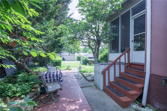 156 Taylor Ave, Beaver, PA 15009