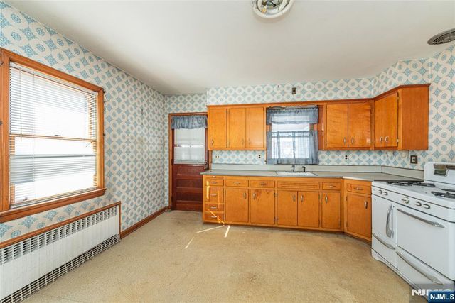 90 Dick Street, Clifton, NJ 07013