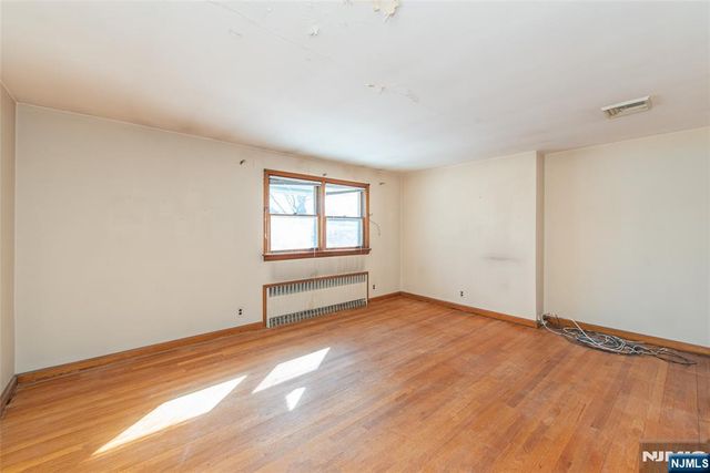 90 Dick Street, Clifton, NJ 07013