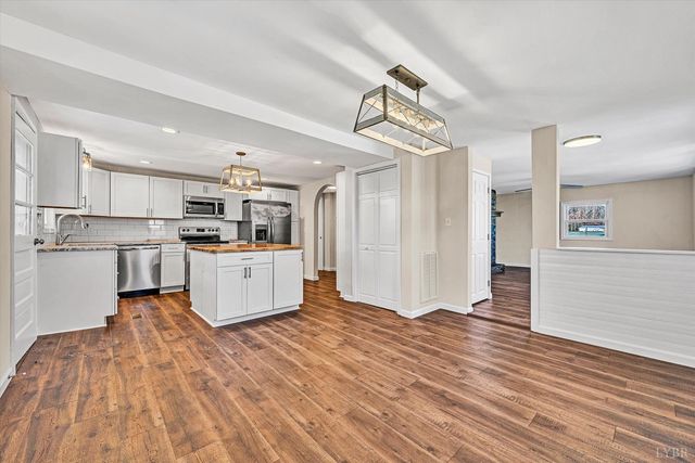 1088 Piney Grove School Road, Moneta, VA 24121