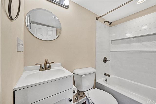 1088 Piney Grove School Road, Moneta, VA 24121