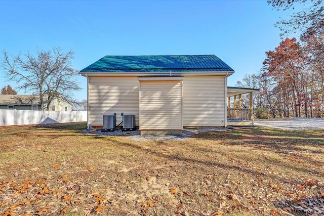 1088 Piney Grove School Road, Moneta, VA 24121