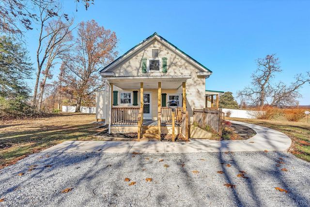 1088 Piney Grove School Road, Moneta, VA 24121