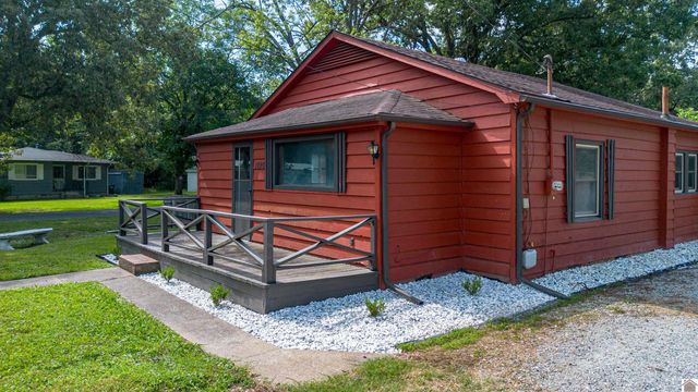 1220 Markham Ave, Paducah, KY 42003