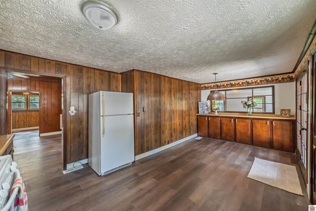 1220 Markham Ave, Paducah, KY 42003