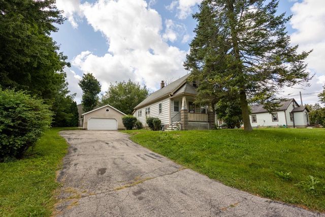 2325 W Kimberly AVENUE, Milwaukee, WI 53221