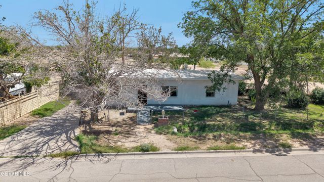 8720 Aranda Lane, El Paso, TX 79907