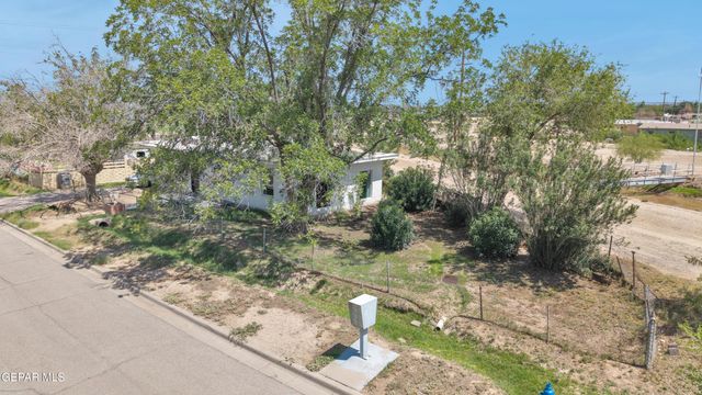 8720 Aranda Lane, El Paso, TX 79907