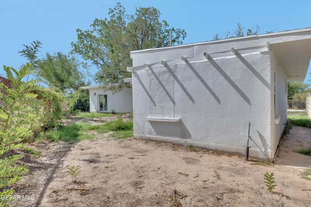 8720 Aranda Lane, El Paso, TX 79907