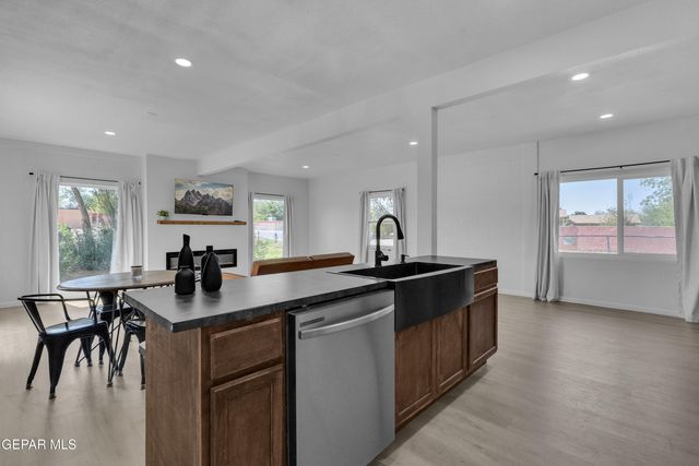 8720 Aranda Lane, El Paso, TX 79907