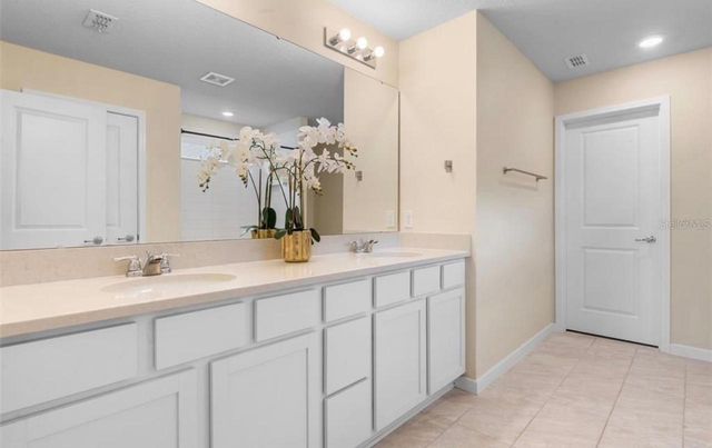 17394 MILLION LAKES COURT, Clermont, FL 34714