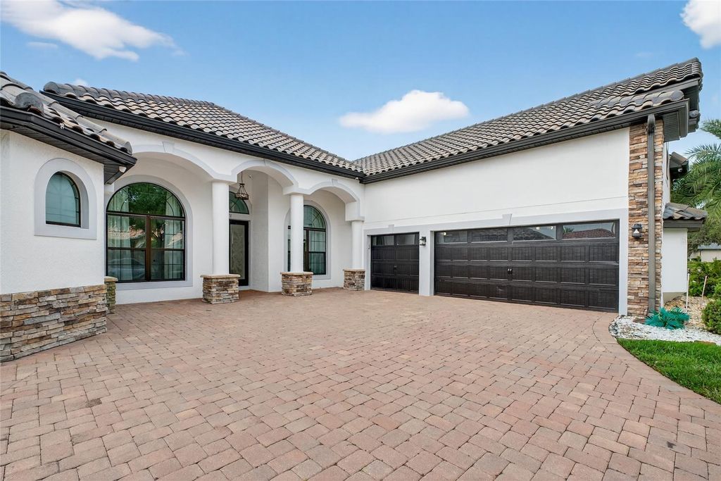 Image 12 of property listing at 2776 KISSIMMEE BAY CIRCLE, Kissimmee, FL 34744