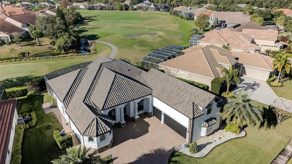 Image 7 of property listing at 2776 KISSIMMEE BAY CIRCLE, Kissimmee, FL 34744