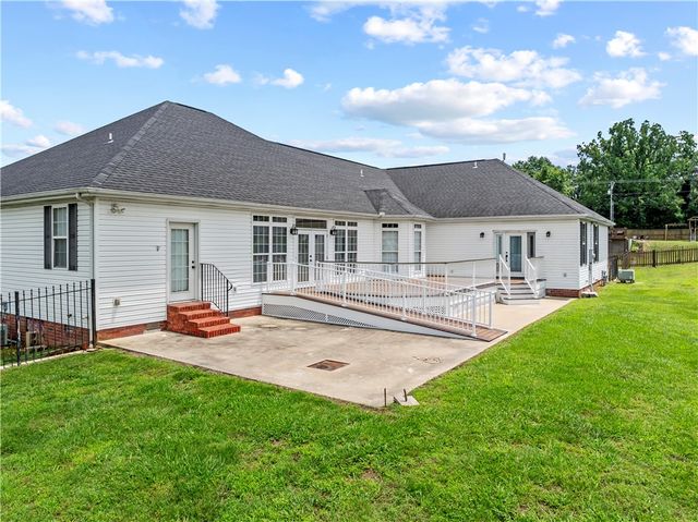 2562 Prairie View Road, Harrison, AR 72601