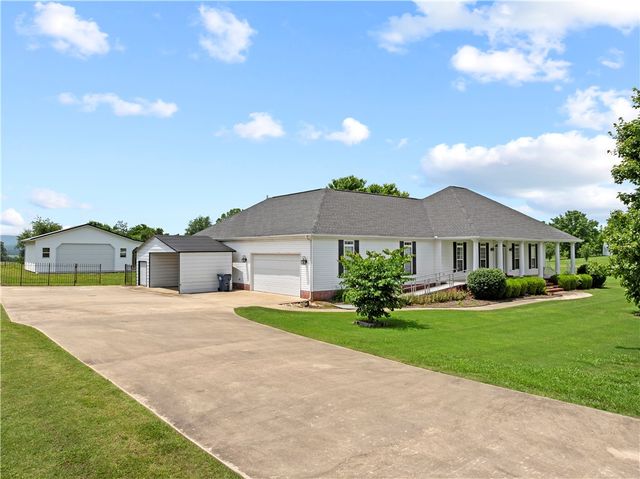 2562 Prairie View Road, Harrison, AR 72601