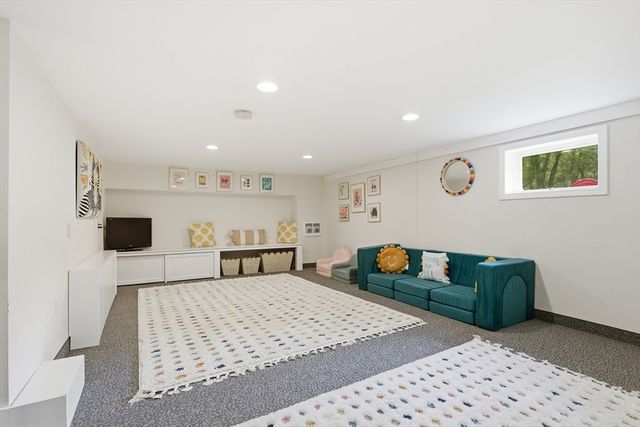 99 Nourse Rd, Bolton, MA 01740
