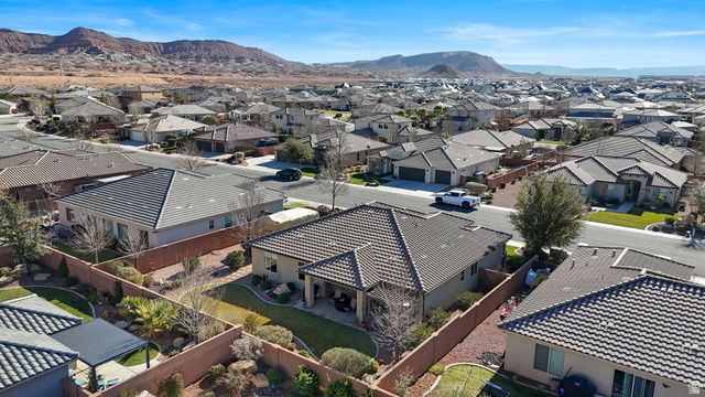 925 E 3900 S, Washington, UT 84780