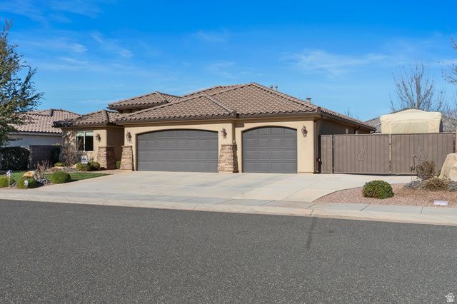 925 E 3900 S, Washington, UT 84780