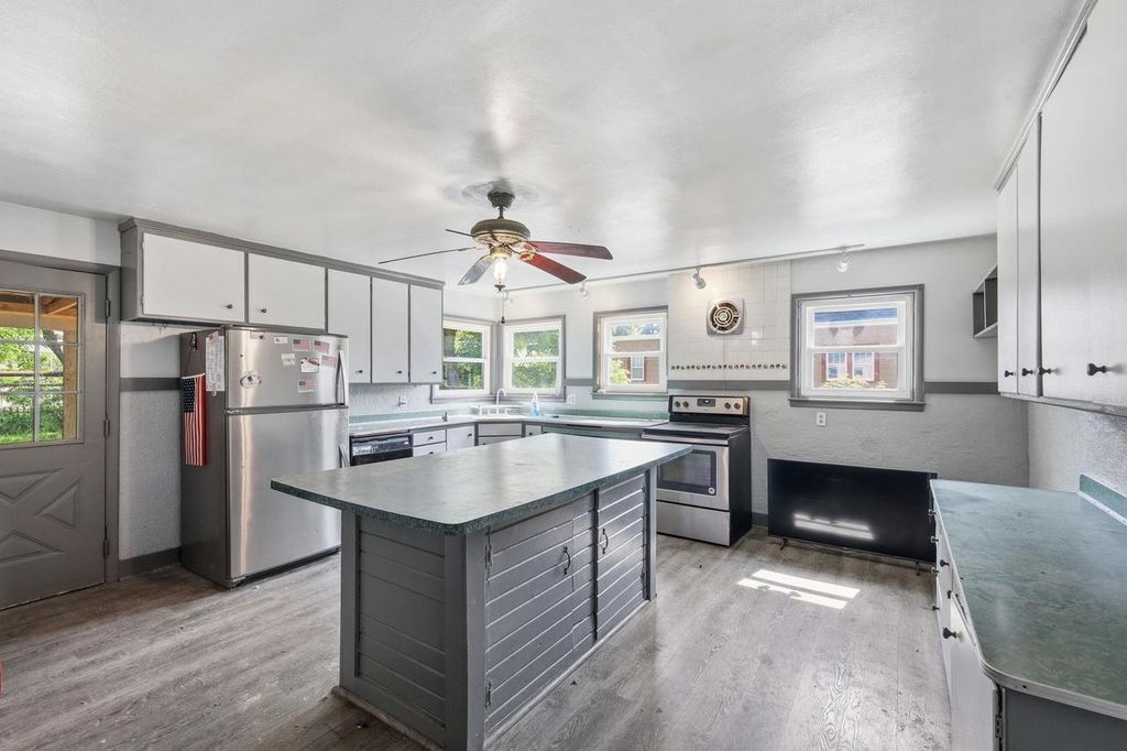 814 Cole Street, Watertown, WI 53094
