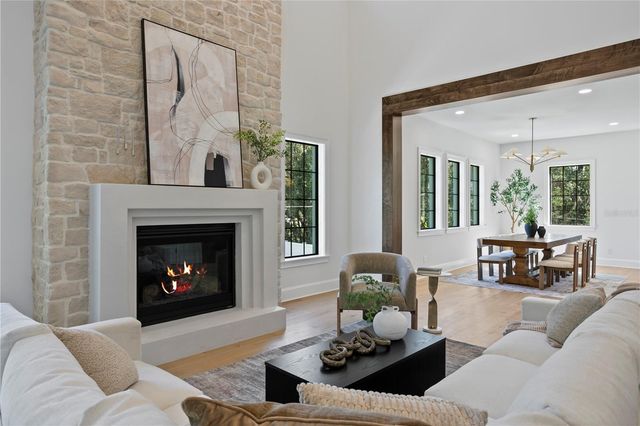 4633 W LOWELL AVENUE, Tampa, FL 33629