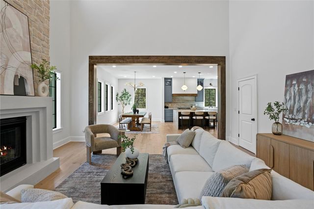 4633 W LOWELL AVENUE, Tampa, FL 33629