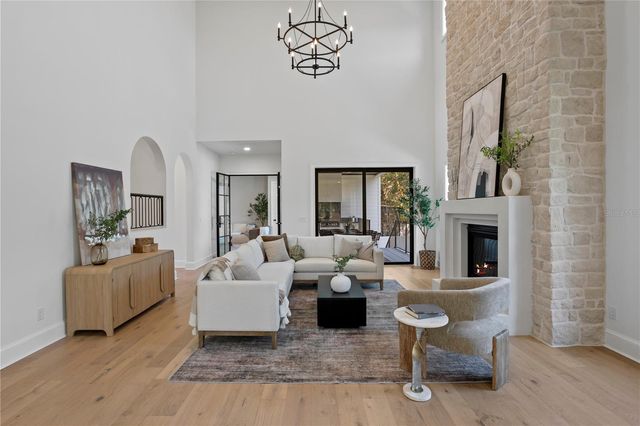 4633 W LOWELL AVENUE, Tampa, FL 33629