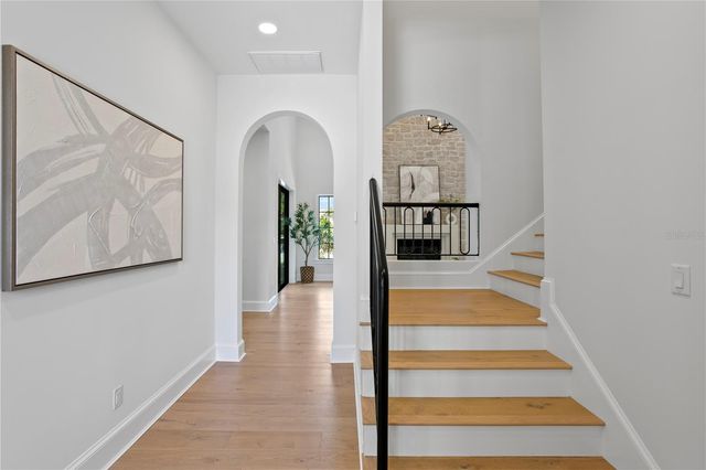 4633 W LOWELL AVENUE, Tampa, FL 33629