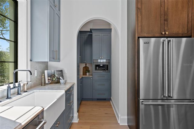 4633 W LOWELL AVENUE, Tampa, FL 33629