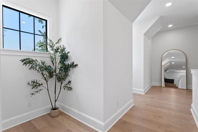 4633 W LOWELL AVENUE, Tampa, FL 33629