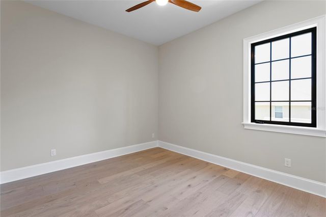 4633 W LOWELL AVENUE, Tampa, FL 33629