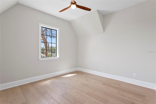 4633 W LOWELL AVENUE, Tampa, FL 33629