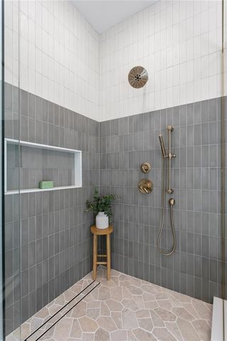 4633 W LOWELL AVENUE, Tampa, FL 33629