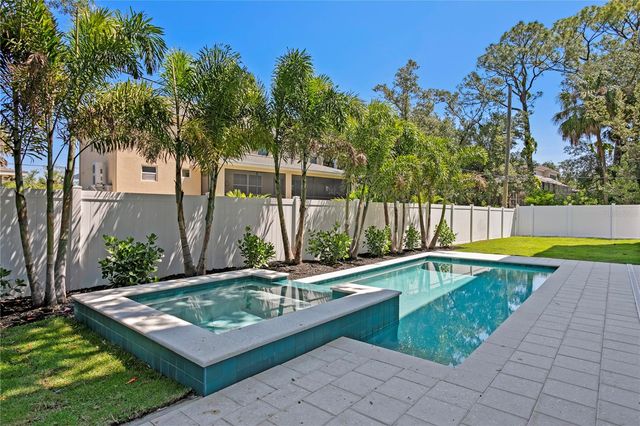 4633 W LOWELL AVENUE, Tampa, FL 33629