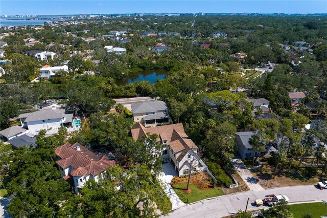 4633 W LOWELL AVENUE, Tampa, FL 33629