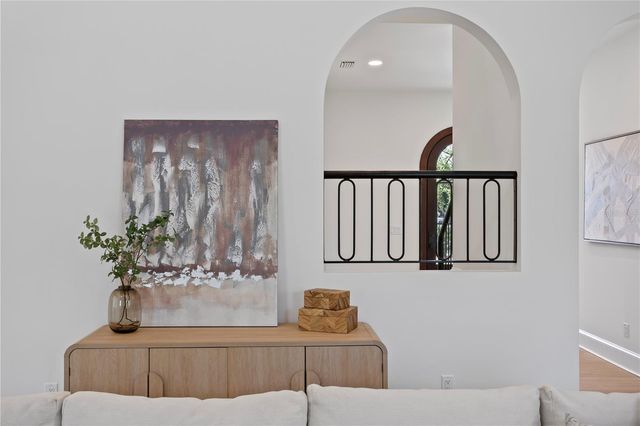 4633 W LOWELL AVENUE, Tampa, FL 33629