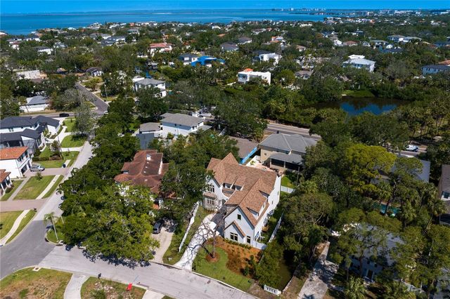 4633 W LOWELL AVENUE, Tampa, FL 33629