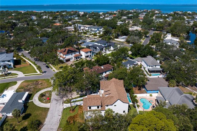 4633 W LOWELL AVENUE, Tampa, FL 33629