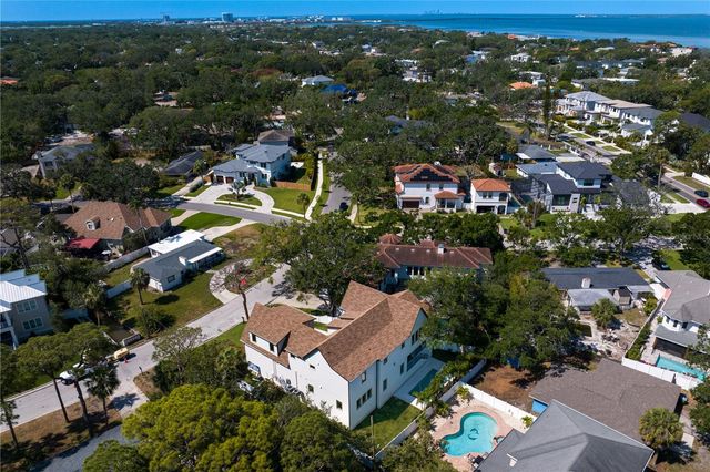 4633 W LOWELL AVENUE, Tampa, FL 33629