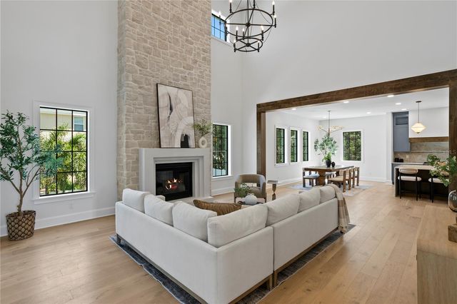 4633 W LOWELL AVENUE, Tampa, FL 33629