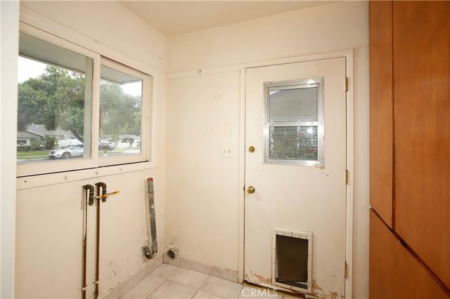 9213 Monogram Avenue, North Hills, CA 91343