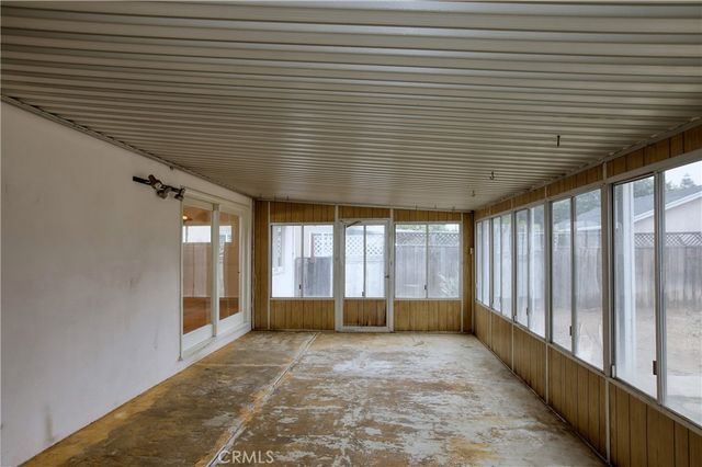 9213 Monogram Avenue, North Hills, CA 91343