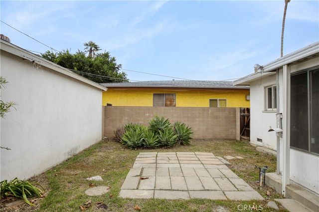 9213 Monogram Avenue, North Hills, CA 91343