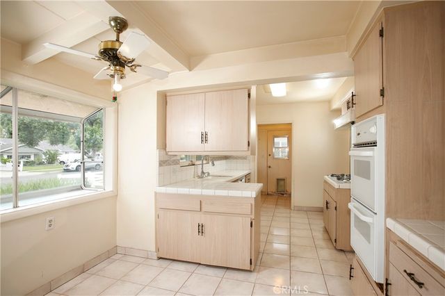 9213 Monogram Avenue, North Hills, CA 91343