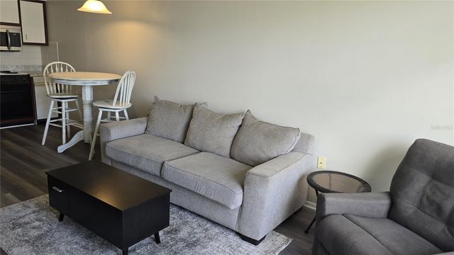 4354 TAHITIAN GARDENS CIRCLE F, Holiday, FL 34691