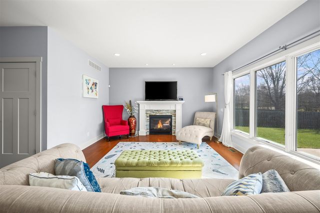 1835 Fox Prairie Road, Saint Joseph, MI 49085