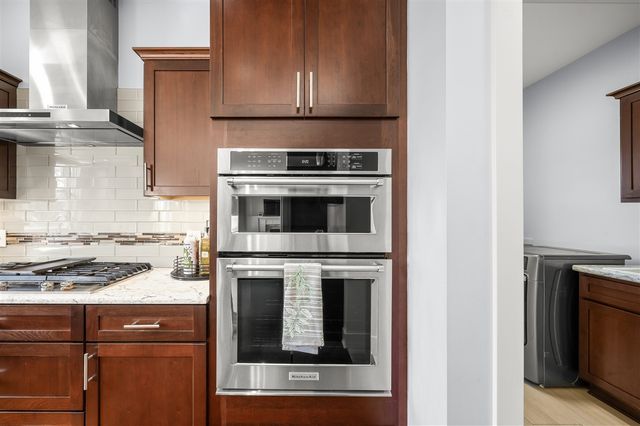 1835 Fox Prairie Road, Saint Joseph, MI 49085