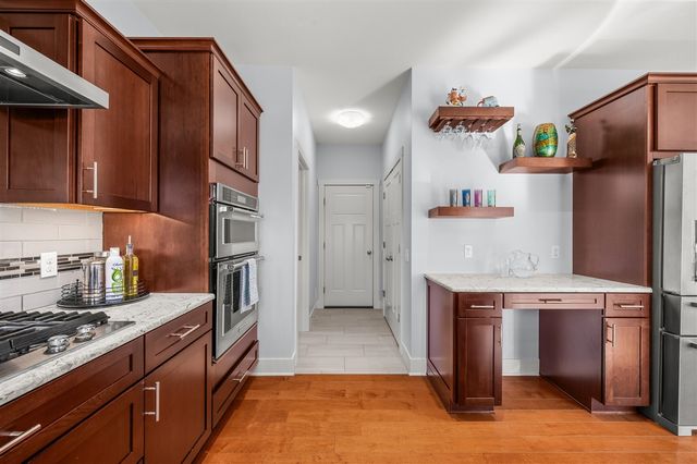 1835 Fox Prairie Road, Saint Joseph, MI 49085