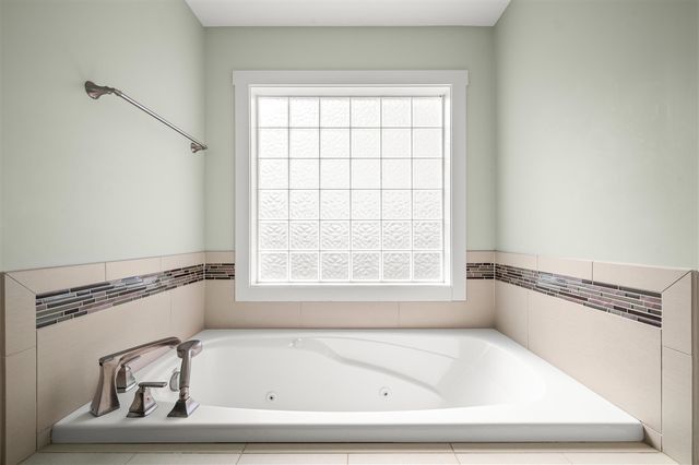 1835 Fox Prairie Road, Saint Joseph, MI 49085