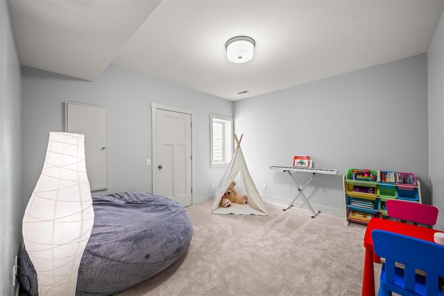 1835 Fox Prairie Road, Saint Joseph, MI 49085